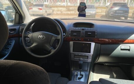 Toyota Avensis III рестайлинг, 2004 год, 720 000 рублей, 4 фотография