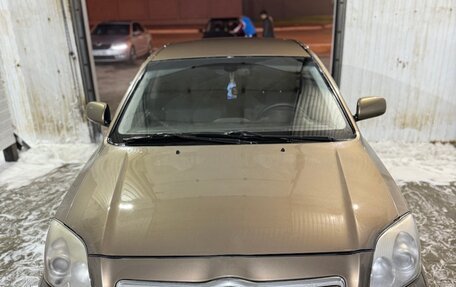 Toyota Avensis III рестайлинг, 2004 год, 720 000 рублей, 9 фотография