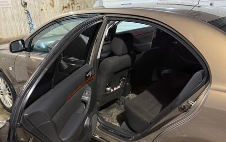 Toyota Avensis III рестайлинг, 2004 год, 720 000 рублей, 11 фотография