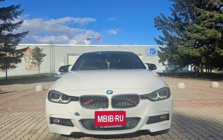 BMW 3 серия, 2016 год, 1 850 000 рублей, 14 фотография
