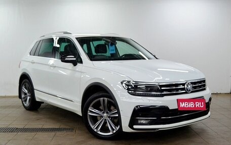 Volkswagen Tiguan II, 2019 год, 2 380 000 рублей, 2 фотография