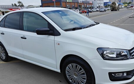 Volkswagen Polo VI (EU Market), 2018 год, 740 000 рублей, 4 фотография