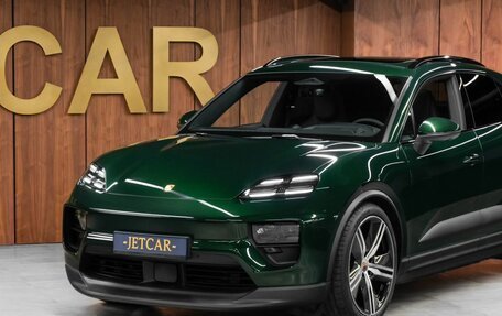 Porsche Macan, 2024 год, 17 500 000 рублей, 2 фотография