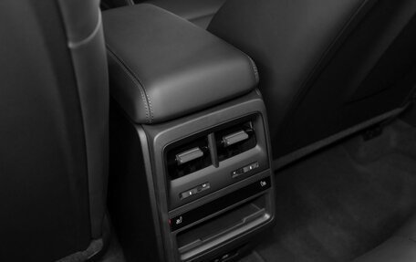 Porsche Macan, 2024 год, 17 500 000 рублей, 30 фотография