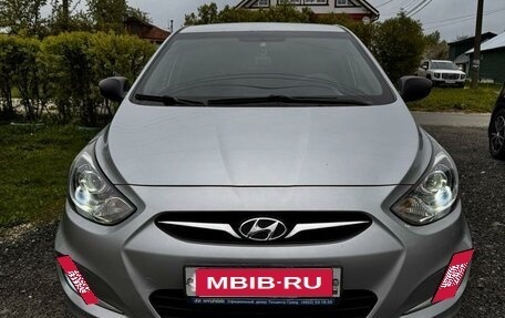 Hyundai Solaris II рестайлинг, 2012 год, 725 000 рублей, 1 фотография
