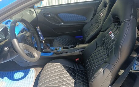 Toyota Celica VII рестайлинг, 2003 год, 1 000 000 рублей, 5 фотография