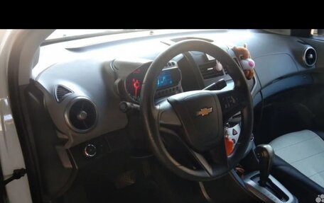 Chevrolet Aveo III, 2014 год, 800 000 рублей, 3 фотография