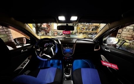 Hyundai Solaris II рестайлинг, 2012 год, 725 000 рублей, 10 фотография