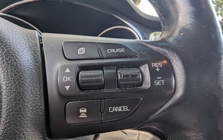 KIA Carnival III, 2017 год, 2 740 000 рублей, 10 фотография