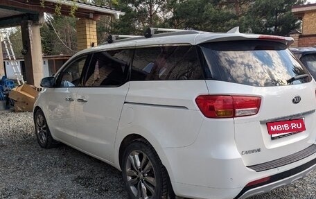 KIA Carnival III, 2017 год, 2 740 000 рублей, 4 фотография
