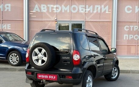 Chevrolet Niva I рестайлинг, 2015 год, 775 000 рублей, 5 фотография