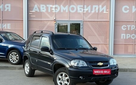 Chevrolet Niva I рестайлинг, 2015 год, 775 000 рублей, 3 фотография