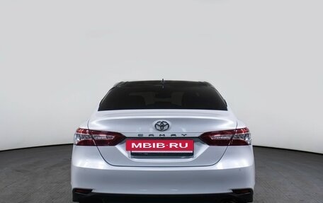 Toyota Camry, 2020 год, 2 890 000 рублей, 6 фотография
