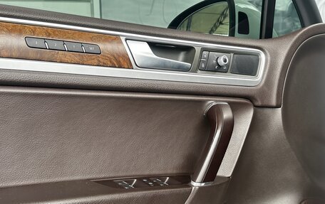 Volkswagen Touareg III, 2015 год, 3 500 000 рублей, 15 фотография
