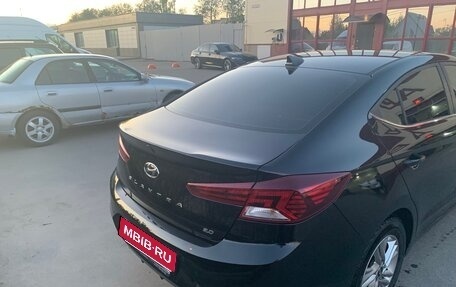 Hyundai Elantra VI рестайлинг, 2019 год, 1 800 000 рублей, 4 фотография