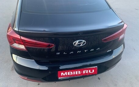 Hyundai Elantra VI рестайлинг, 2019 год, 1 800 000 рублей, 2 фотография