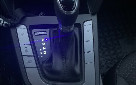 Hyundai Elantra VI рестайлинг, 2019 год, 1 800 000 рублей, 13 фотография