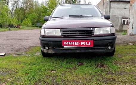 Opel Vectra A, 1993 год, 95 000 рублей, 3 фотография
