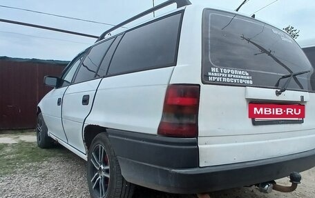 Opel Astra F, 1996 год, 250 000 рублей, 4 фотография