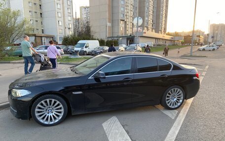 BMW 5 серия, 2015 год, 2 100 000 рублей, 2 фотография