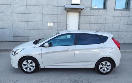 Hyundai Solaris II рестайлинг, 2015 год, 749 000 рублей, 3 фотография