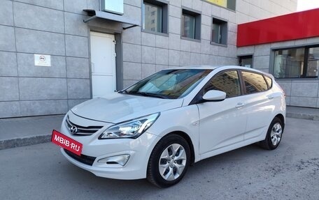 Hyundai Solaris II рестайлинг, 2015 год, 749 000 рублей, 2 фотография