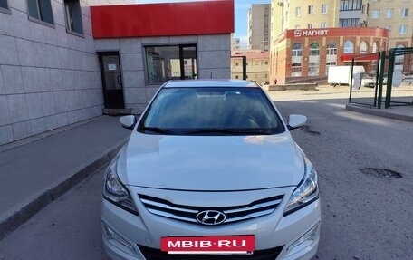 Hyundai Solaris II рестайлинг, 2015 год, 749 000 рублей, 11 фотография