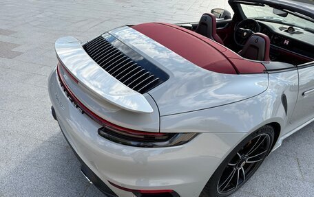 Porsche 911, 2020 год, 28 000 000 рублей, 10 фотография