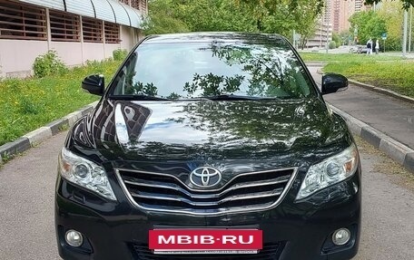 Toyota Camry, 2011 год, 1 650 000 рублей, 2 фотография