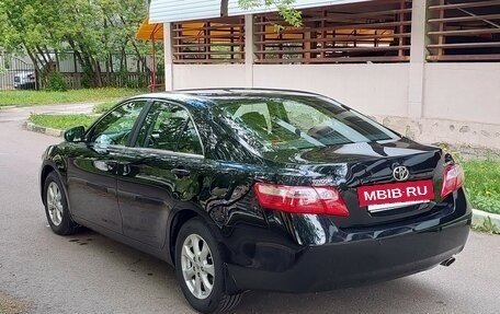 Toyota Camry, 2011 год, 1 650 000 рублей, 4 фотография