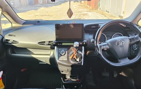 Toyota Wish II, 2013 год, 1 420 000 рублей, 10 фотография