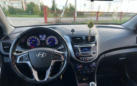 Hyundai Solaris II рестайлинг, 2016 год, 950 000 рублей, 6 фотография