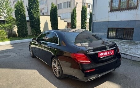 Mercedes-Benz E-Класс, 2016 год, 2 950 000 рублей, 4 фотография