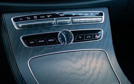 Mercedes-Benz E-Класс, 2020 год, 4 200 000 рублей, 9 фотография