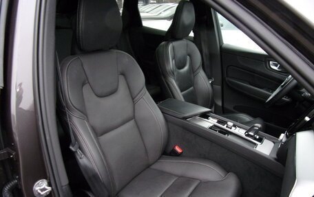 Volvo XC60 II, 2022 год, 3 650 000 рублей, 10 фотография