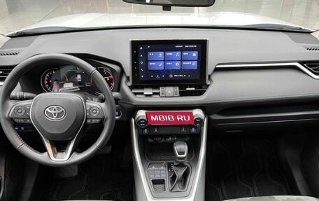 Toyota RAV4, 2022 год, 3 100 000 рублей, 5 фотография