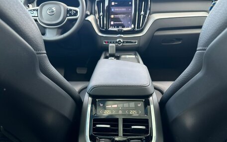 Volvo XC60 II, 2022 год, 3 900 000 рублей, 11 фотография