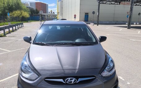 Hyundai Solaris II рестайлинг, 2014 год, 1 200 000 рублей, 4 фотография