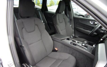 Volvo XC60 II, 2022 год, 3 600 000 рублей, 11 фотография