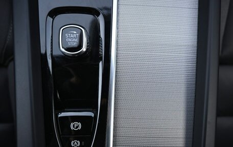 Volvo XC60 II, 2022 год, 3 910 000 рублей, 13 фотография