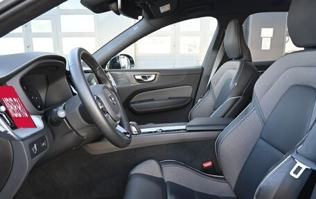 Volvo XC60 II, 2022 год, 3 910 000 рублей, 7 фотография