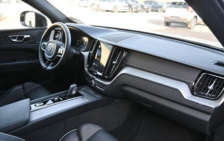 Volvo XC60 II, 2022 год, 3 910 000 рублей, 17 фотография