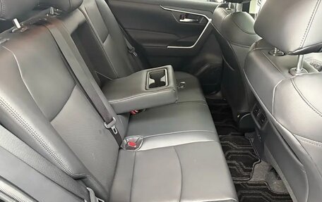 Toyota RAV4, 2022 год, 2 780 000 рублей, 4 фотография