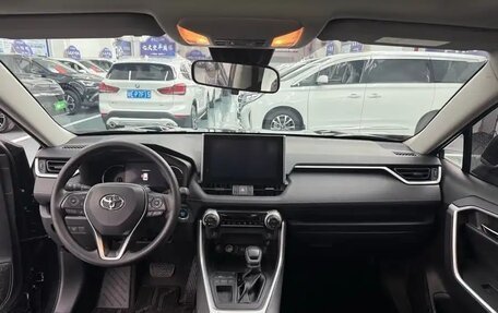 Toyota RAV4, 2022 год, 2 780 000 рублей, 6 фотография