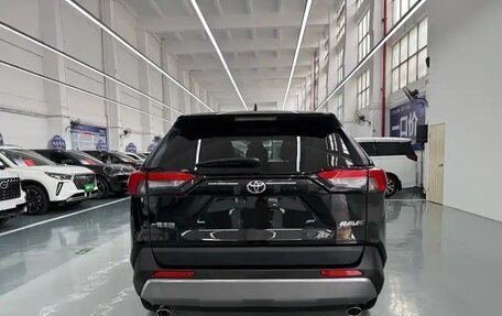 Toyota RAV4, 2022 год, 2 780 000 рублей, 7 фотография