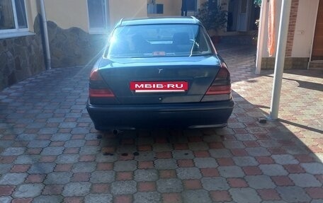 Mercedes-Benz C-Класс, 1997 год, 450 000 рублей, 3 фотография
