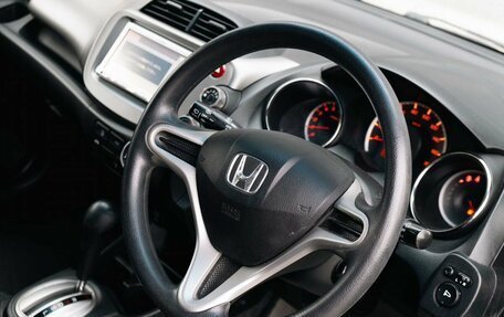 Honda Fit III, 2011 год, 990 000 рублей, 12 фотография
