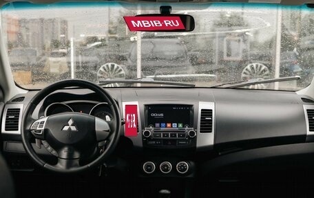 Mitsubishi Outlander III рестайлинг 3, 2007 год, 1 300 000 рублей, 10 фотография