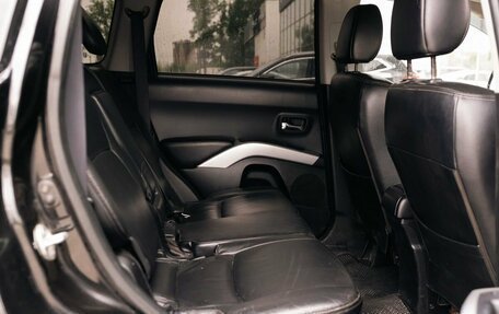 Mitsubishi Outlander III рестайлинг 3, 2007 год, 1 300 000 рублей, 19 фотография