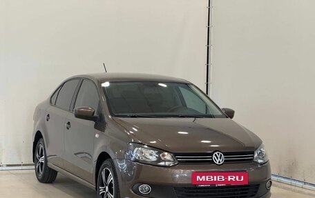 Volkswagen Polo VI (EU Market), 2015 год, 995 000 рублей, 2 фотография